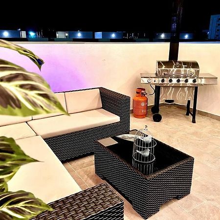 Appartamento Outstanding Pent House W/Jacuzzi Santiago De Los Caballeros Esterno foto