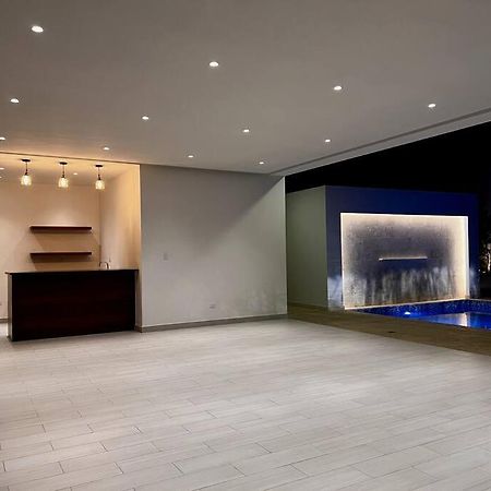 Appartamento Outstanding Pent House W/Jacuzzi Santiago De Los Caballeros Esterno foto