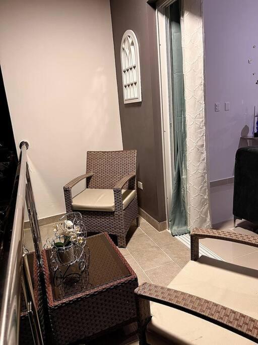 Appartamento Outstanding Pent House W/Jacuzzi Santiago De Los Caballeros Esterno foto