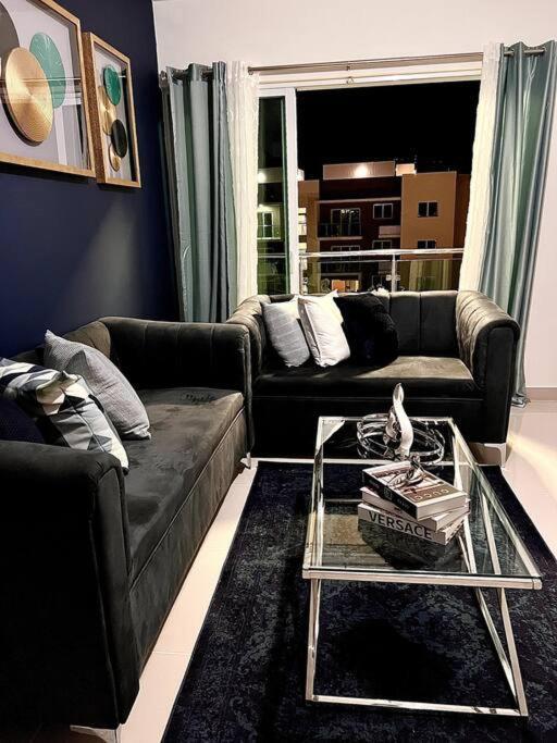Appartamento Outstanding Pent House W/Jacuzzi Santiago De Los Caballeros Esterno foto