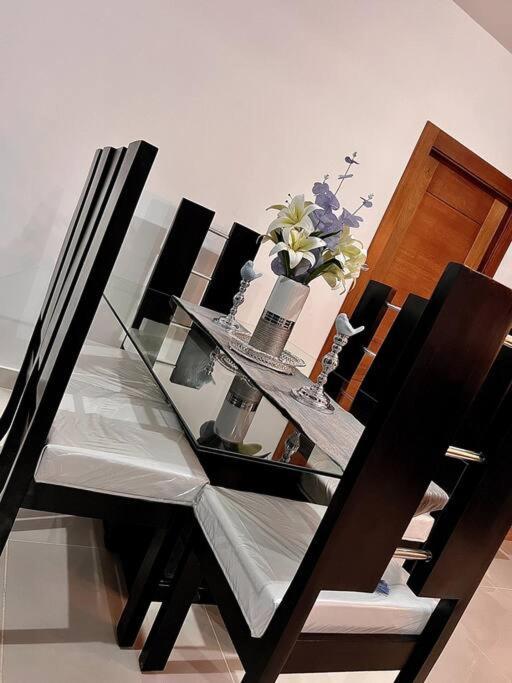 Appartamento Outstanding Pent House W/Jacuzzi Santiago De Los Caballeros Esterno foto