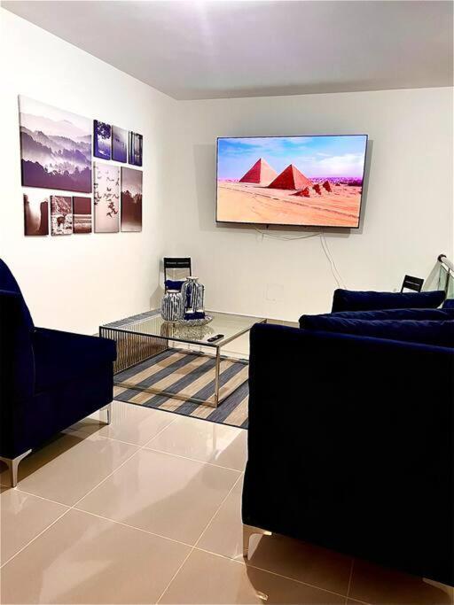 Appartamento Outstanding Pent House W/Jacuzzi Santiago De Los Caballeros Esterno foto